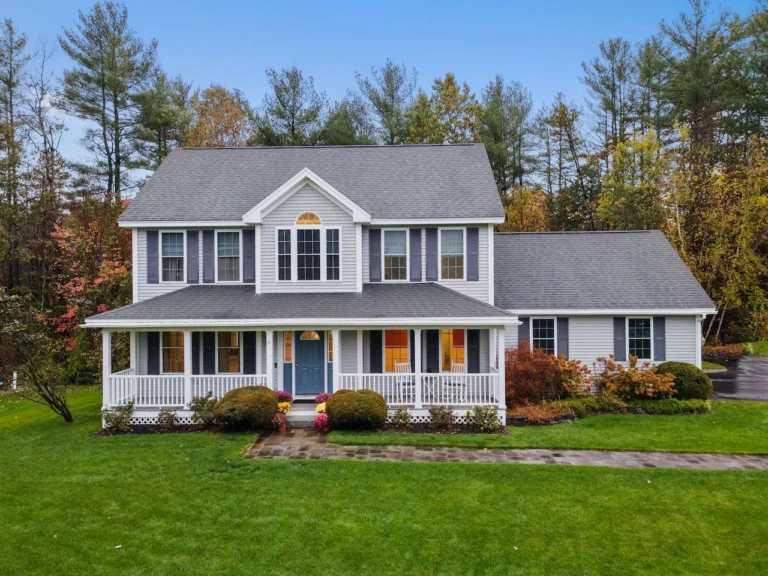 Best Siding Styles for a Colonial Home: 2026 Guide