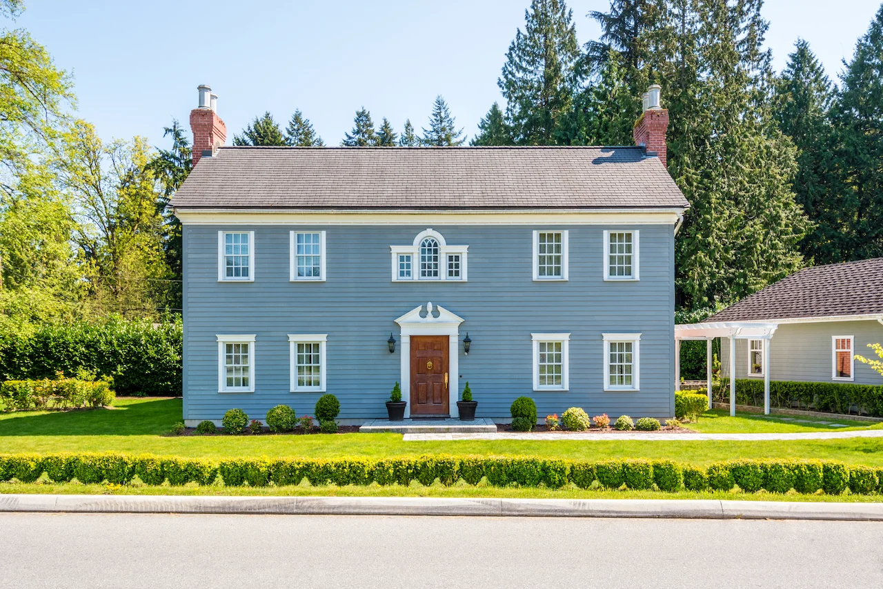 Best Siding Styles for a Colonial Home: 2026 Guide
